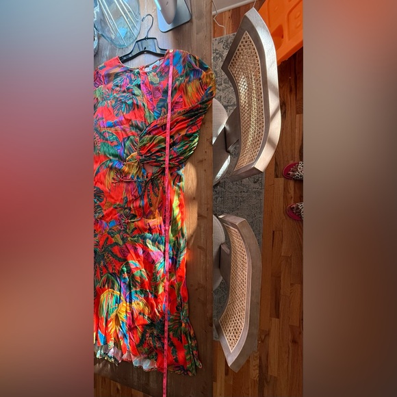 FARM Rio Vibrant Tropical Midi Dress - Picture 12 of 15
